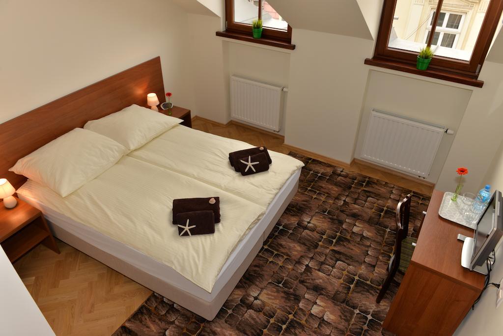 Royal Route 29 Comfort Rooms Kraków Rum bild