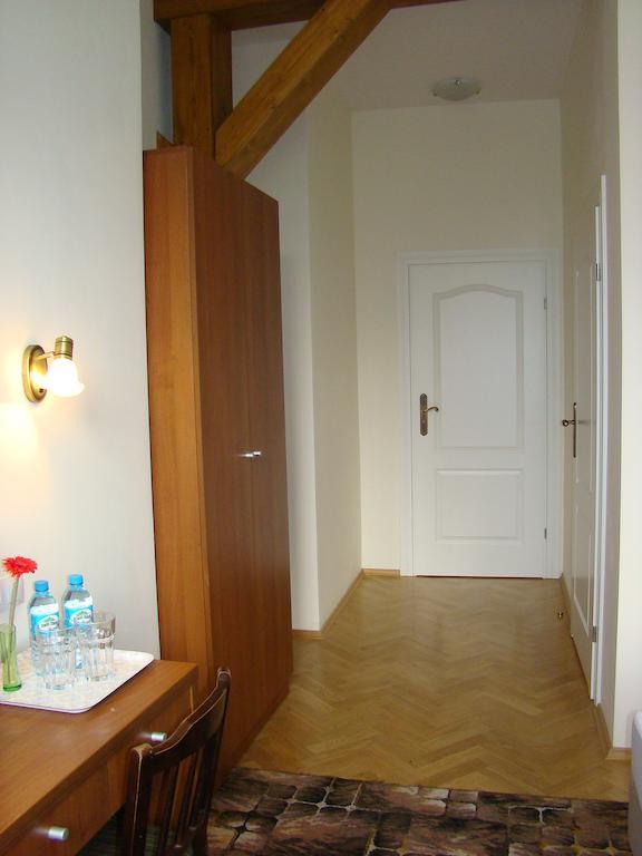 Royal Route 29 Comfort Rooms Kraków Exteriör bild