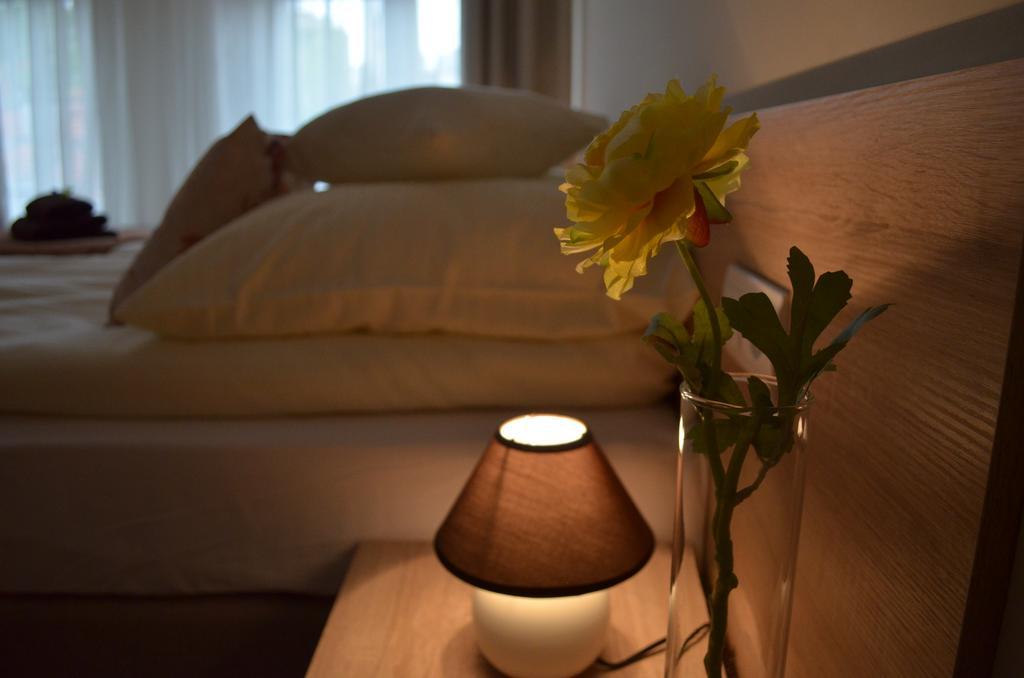 Royal Route 29 Comfort Rooms Kraków Exteriör bild