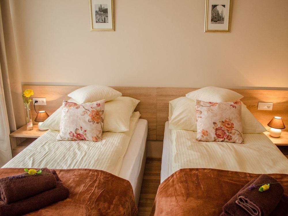 Royal Route 29 Comfort Rooms Kraków Exteriör bild
