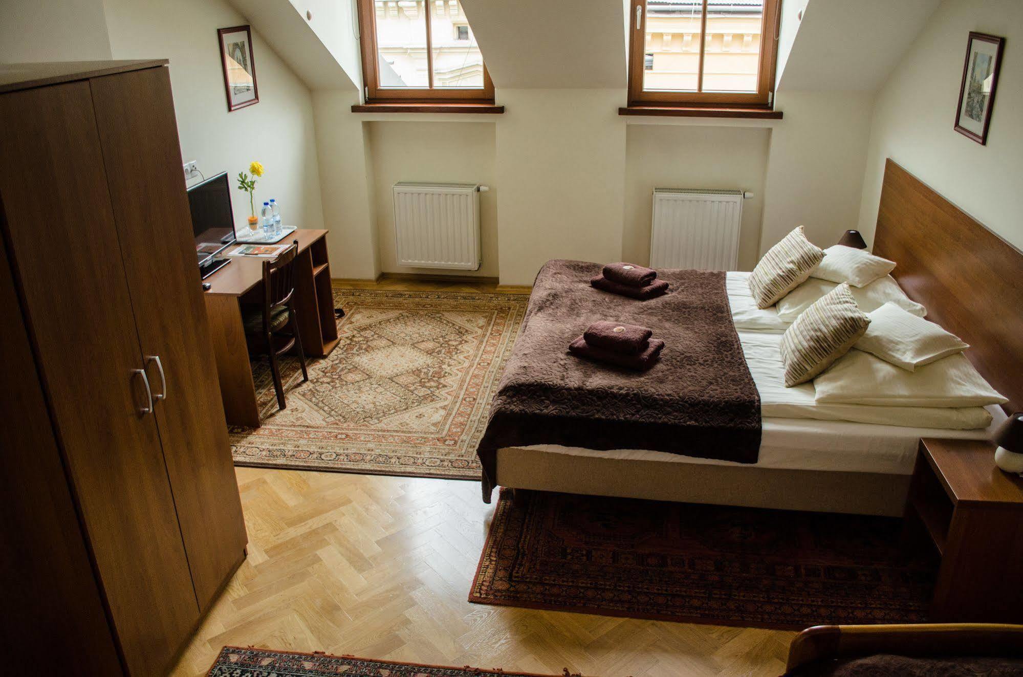 Royal Route 29 Comfort Rooms Kraków Exteriör bild
