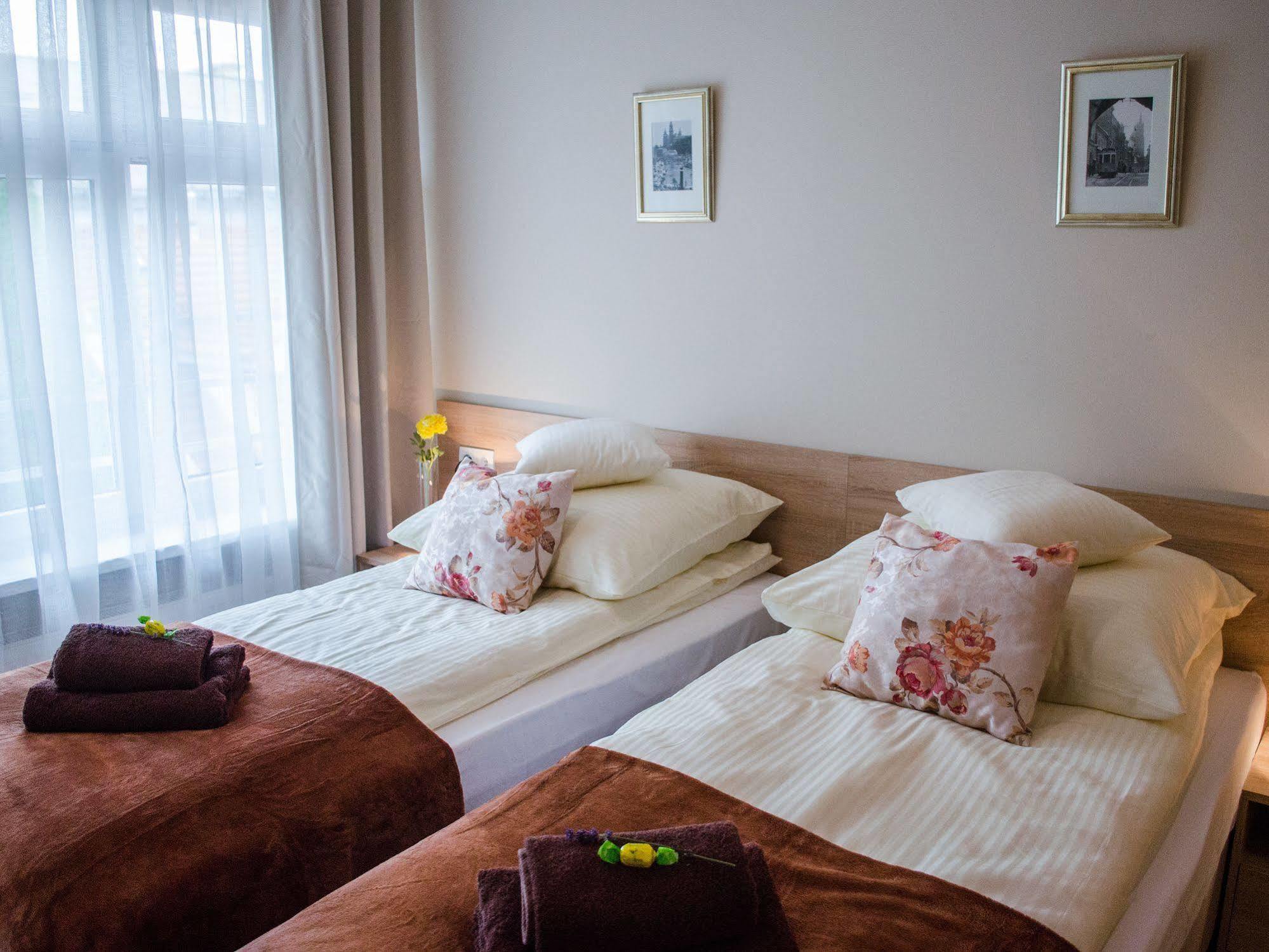 Royal Route 29 Comfort Rooms Kraków Exteriör bild